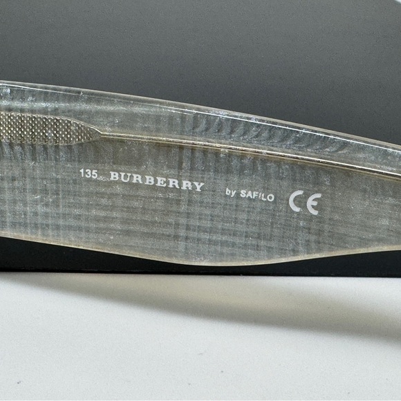 Vintage Burberry by safilo Sunglasses b8489/S BXVLE scratches on lenses - Picture 8 of 16